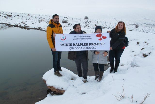 Doktorlar 'Minik Kalpler Projesi'ni tanıtmak için yürüdü