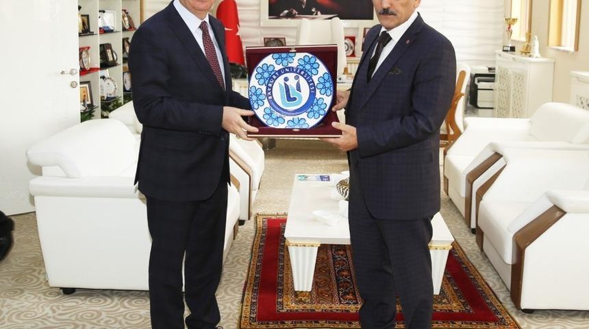 Samsun Valisi Kaymak&rsquo;tan Rekt&ouml;r Coşkun&rsquo;a ziyaret