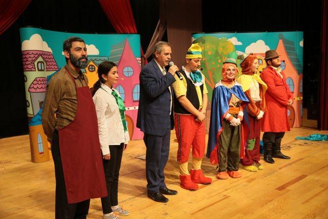Çocuklara ‘Pinokyo Macerası’ tiyatro oyunu