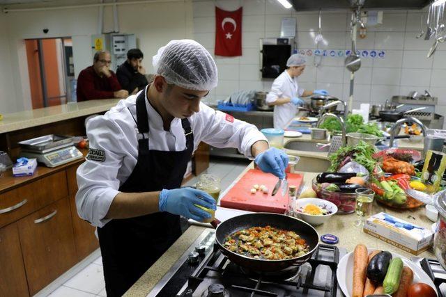 Beyaz Kalpler en güzel yemek için yarıştı