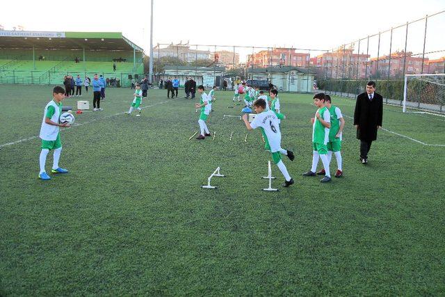 Fadıloğlu, genç yeteneklerle buluştu