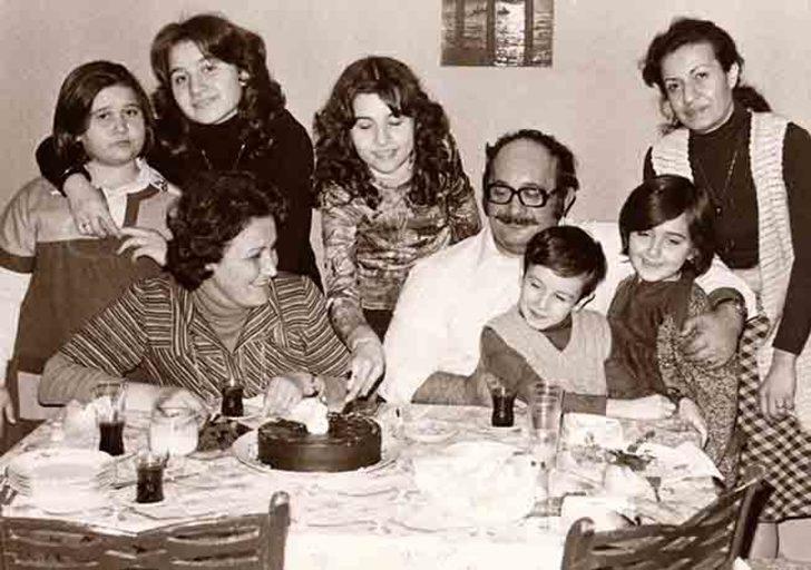 Çocukluğundan gençliğine Demet Akbağ G4