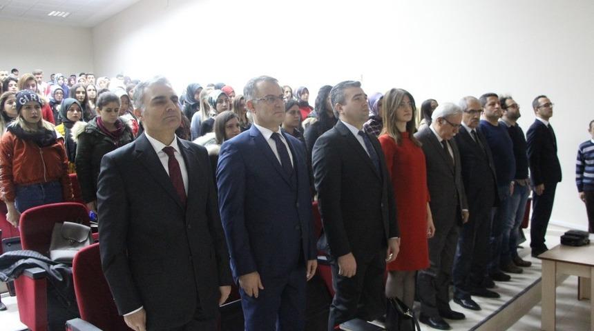 F&Uuml;&rsquo;de "Ge&ccedil;mişten G&uuml;n&uuml;m&uuml;ze Bankacılık" konferansı