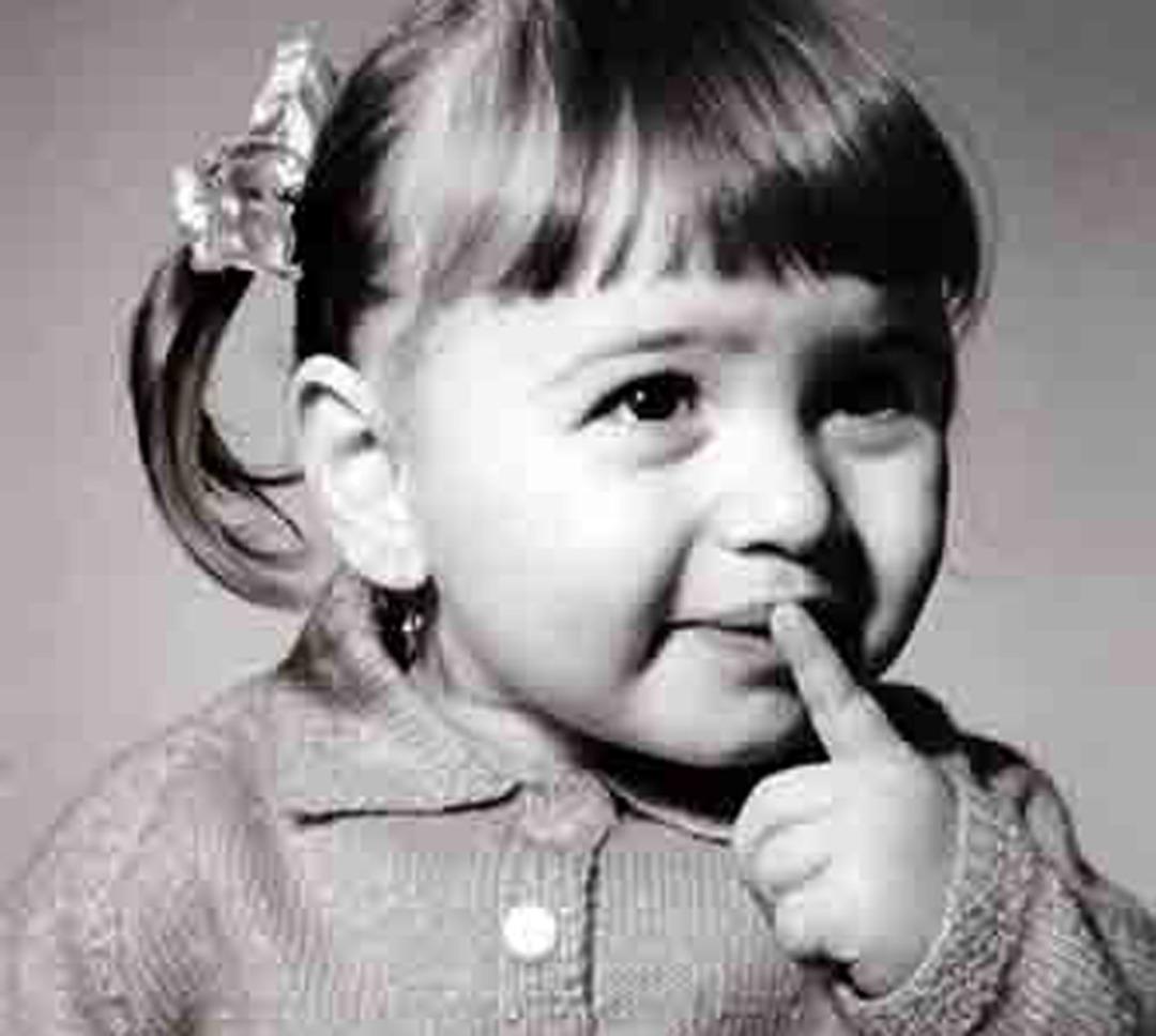 &Ccedil;ocukluğundan gen&ccedil;liğine Demet Akbağ