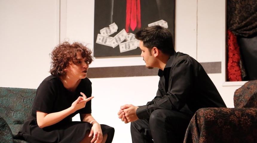 &ldquo;Akıl Defteri&rdquo; KB&Uuml;&rsquo;de seyircisi ile buluştu