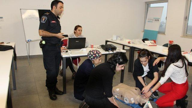 Sağlık Personeline Acil Müdahale Eğitimi