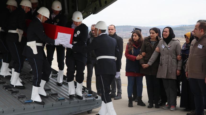 Şehit polis Nazım Tuncer'in cenazesi memleketi Uşak'a getirildi