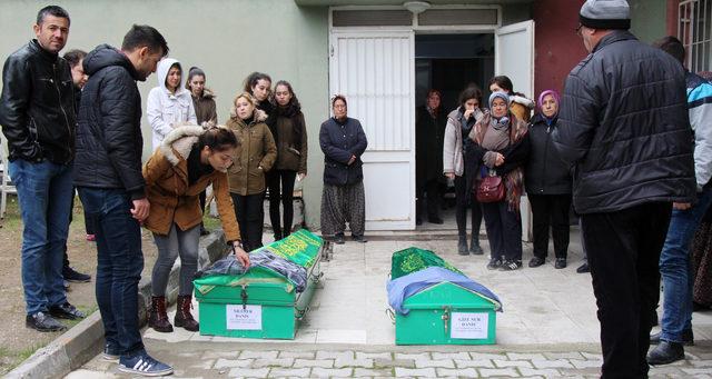 Emekli astsubayın öldürdüğü eşi ve kızı yan yana toprağa verildi