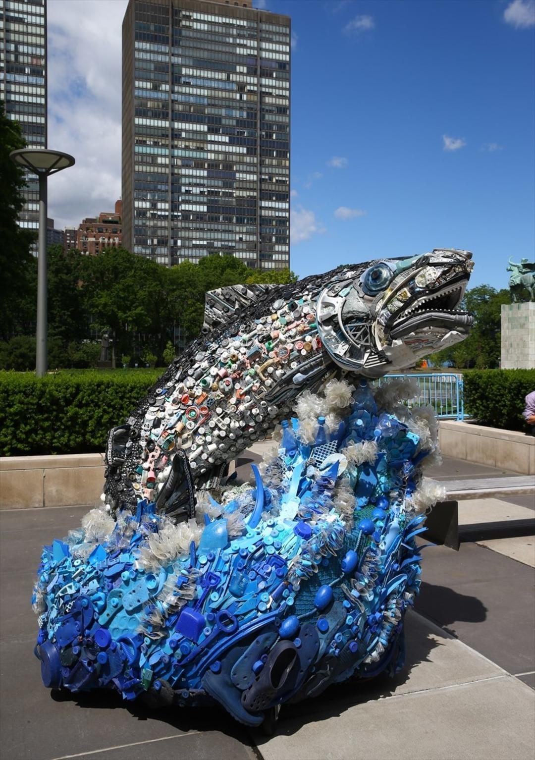 Okyanus atıklarını sanata &ccedil;evirdiler 