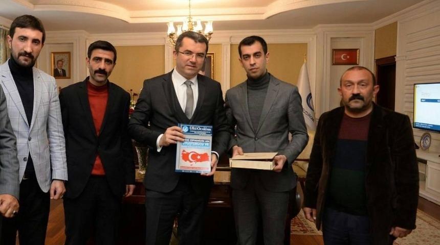 Ülkü Ocakları’ndan uyuşturucu ile mücadele bilgilendirmesi