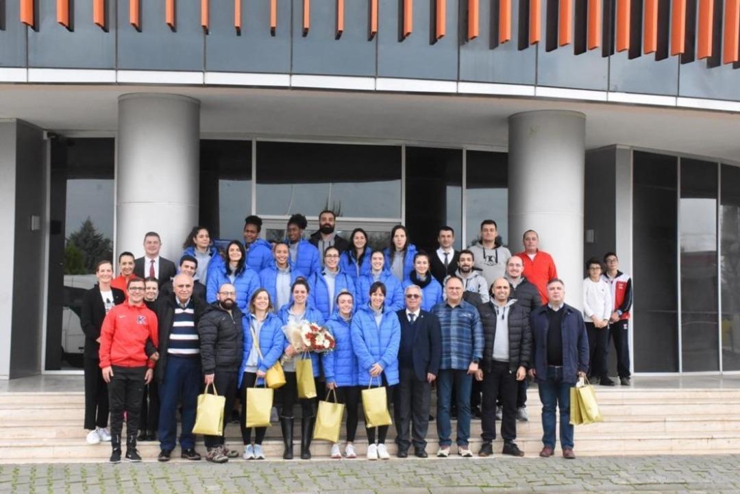 Aydın&rsquo;ın Sultanları&rsquo;na kupa ma&ccedil;ı &ouml;ncesi &ouml;ğrenci morali