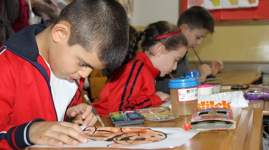 Engellileri anlamak i&ccedil;in ellerini kullanmadılar