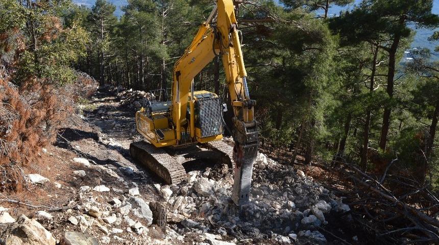 B&uuml;y&uuml;kşehir Kaş&rsquo;ta dağları kırıp yeni yol a&ccedil;ıyor