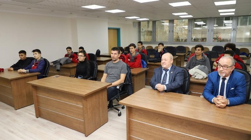 Başkan Şirin başarılı voleybolcuları tebrik etti