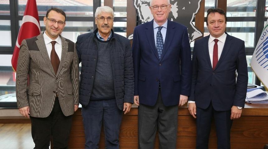 Muhacir Dernekleri Federasyonu&rsquo;ndan Kazım Kurt&rsquo;a ziyaret