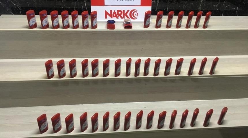 Kozmetik kutusunda Afyon sakızı ele geçirildi