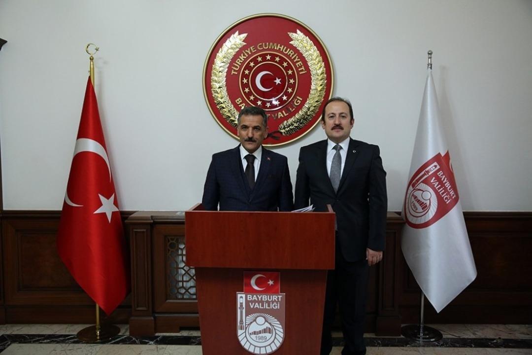 Eski İ&ccedil;işleri Bakanı &Uuml;lk&uuml; G&uuml;ney ile Samsun Valisi Osman Kaymak Vali Ali Hamza Pehlivan&rsquo;ı ziyaret etti