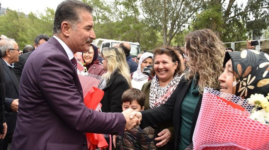 Tuna: "Biz tahtlar ve makam sahibi olmak i&ccedil;in bu hizmetleri yapmadık"