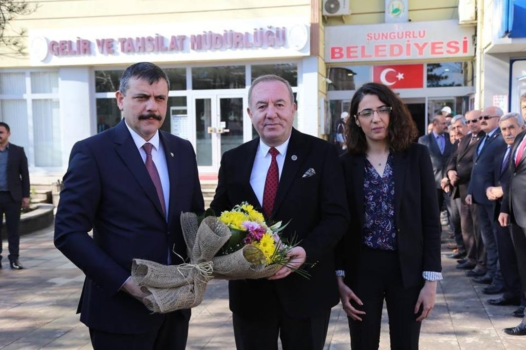 Vali &Ccedil;ift&ccedil;i Sungurlu&rsquo;da incelemelerde bulundu