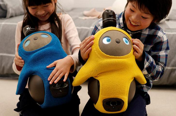 Japonya'da yapay zekalı 'sevgi robotu' üretildi
