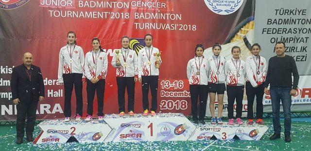 Milli badmintoncular yeni bir başarıya daha imza attılar