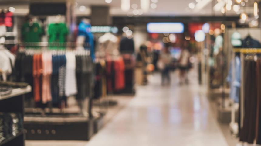 Mağazada iğren&ccedil; olay! Alışveriş yapan kadınları taciz etti