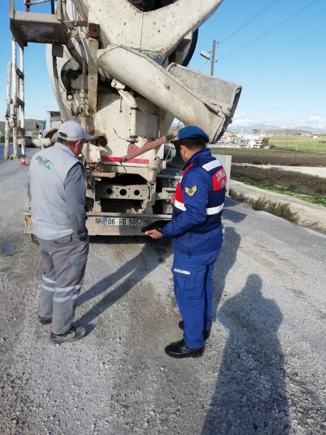 Jandarmadan ağır tonajlı araçlara denetim