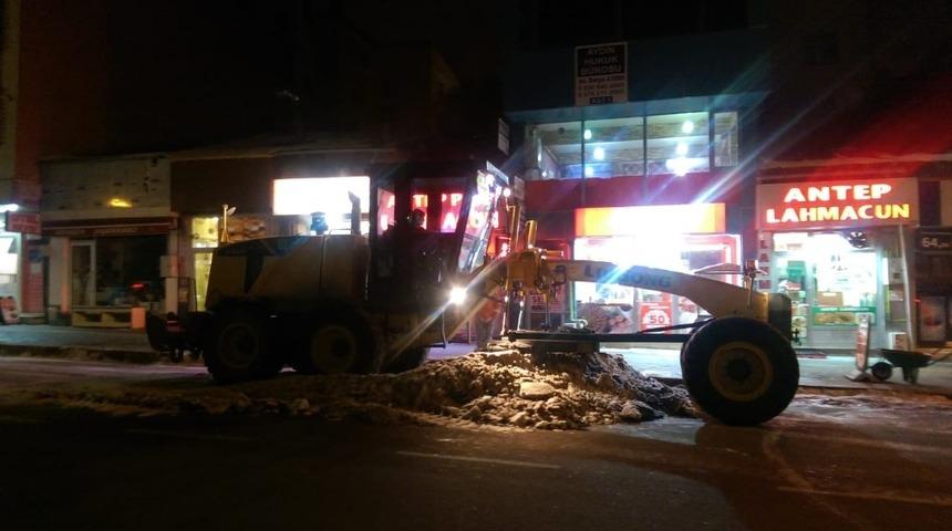 Ardahan&rsquo;da karla m&uuml;cadele