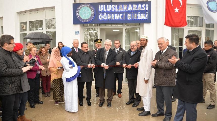 BU&Uuml;&rsquo;n&uuml;n misafir &ouml;ğrencileri evrak işlerini kamp&uuml;ste &ccedil;&ouml;zecek