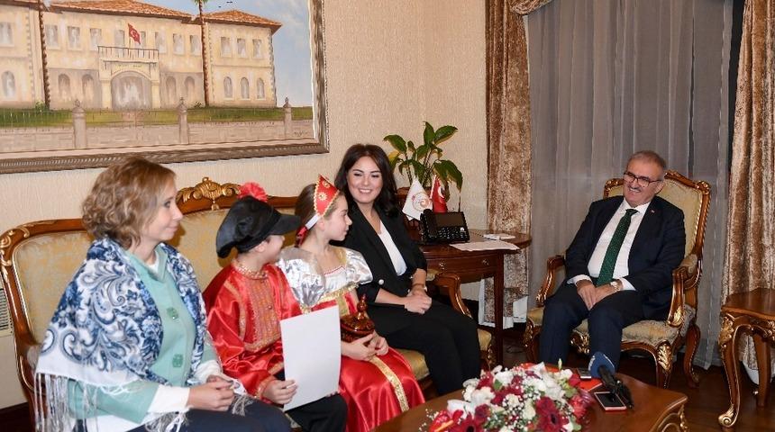 Vali Karaloğlu: &ldquo;Antalya &ccedil;ok k&uuml;lt&uuml;rl&uuml; bir şehre d&ouml;n&uuml;ş&uuml;yor&rdquo;