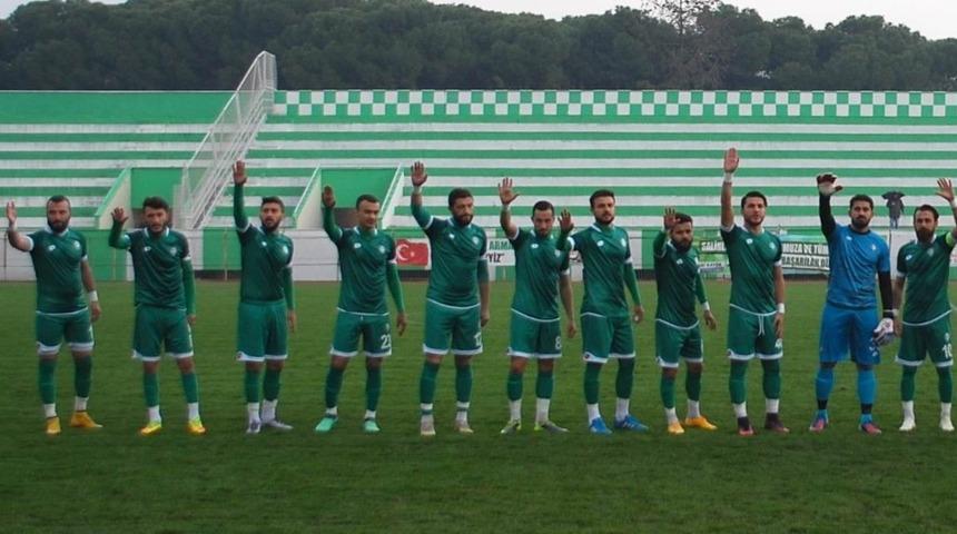 Salihli Belediyespor&rsquo;un ilk yarı karnesi k&ouml;t&uuml;