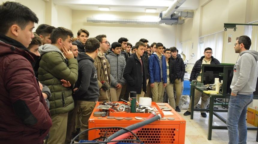 Aday &ouml;ğrenciler D&uuml;zce &Uuml;niversitesini gezdi