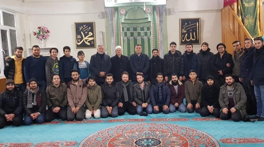 &Uuml;niversiteli &ouml;ğrenciler Murat Dağı&rsquo;nda buluştu