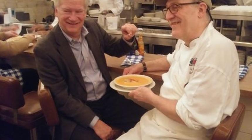 Restoranda yediği istiridyenin içinden inci çıktı