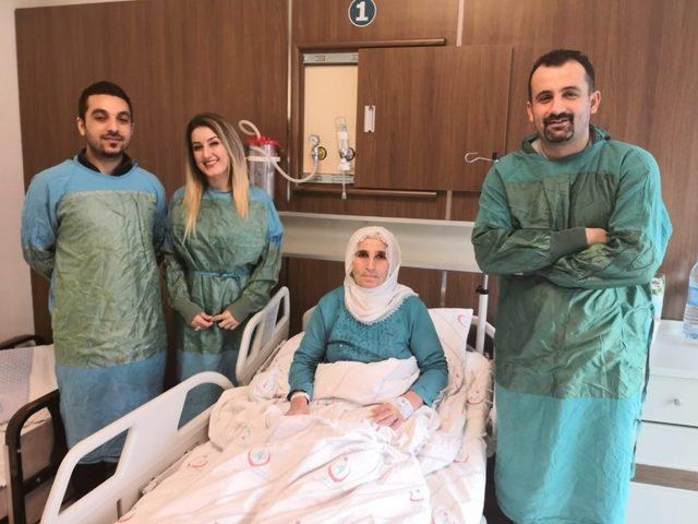 2 yıldır acı çekiyordu 20 dakikada sağlığına kavuştu 3