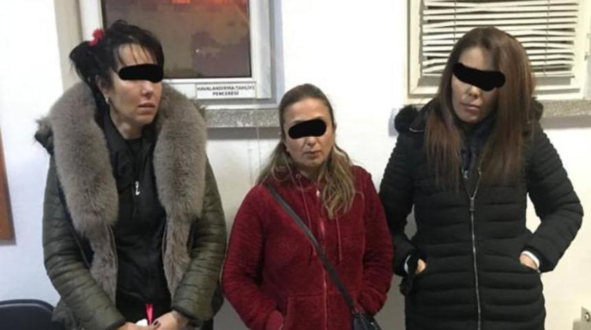 Fuhuş baskını!3 kadın, 15 erkek aynı evde yakalandı 