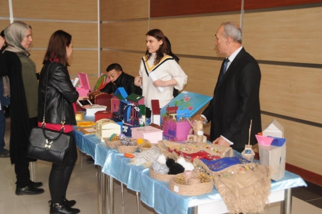 Cizre&rsquo;de Toplum Ruh Sağlığı Merkezinde hastalar sergi a&ccedil;tı