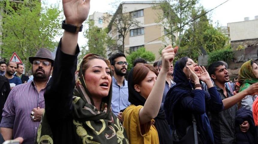 İran'da neler oluyor? Rejim değişir mi? 