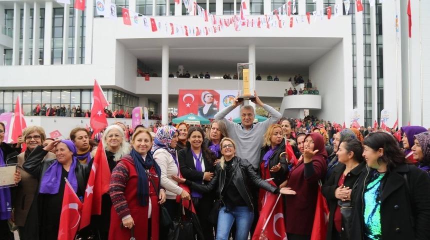 Tarhan: "Başarıda herkesin payı var"