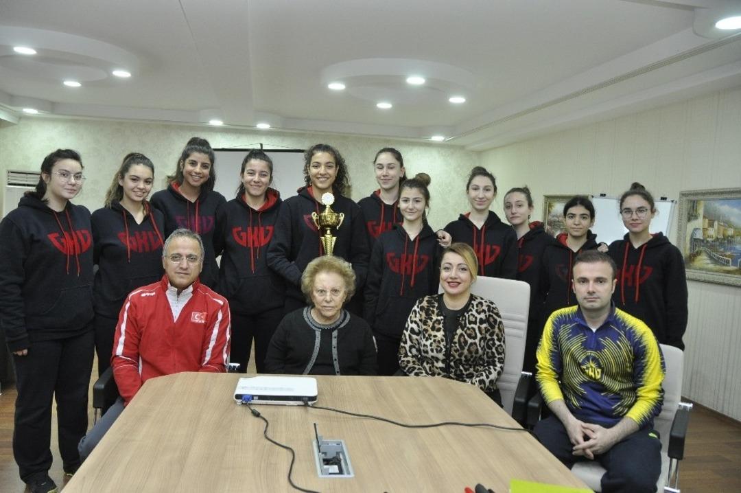 GKV&rsquo;li filenin Gaziantep şampiyonlarına &ouml;d&uuml;l