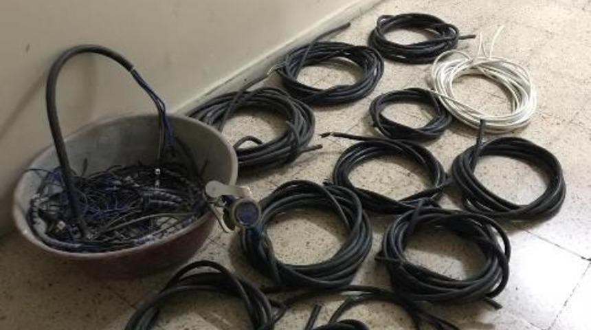 Musluk bataryası ve elektrik kablosu hırsızları yakalandı