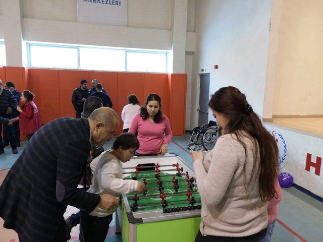 Hakkari’de “Mutlu Çarşamba” etkinliğine büyük ilgi