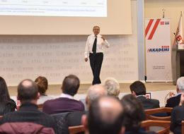 'Küresel ticaret savaşları dünya ekonomisini derinden etkileyecek'