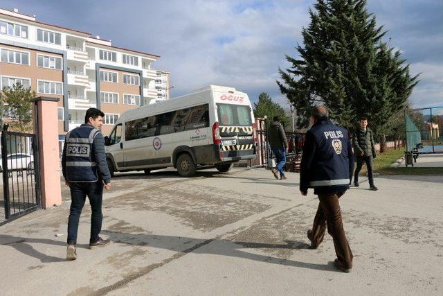 Tokat’ta okul önleri ve kafelere şok denetim