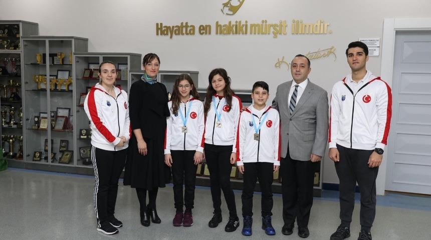 SANKO Okullarının y&uuml;zme başarısı