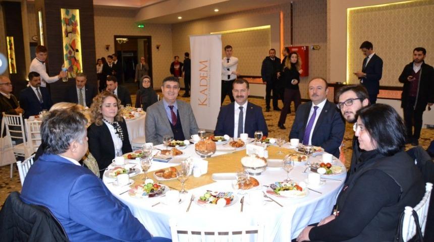 Y&uuml;cel Yılmaz davul zurna ile karşılandı