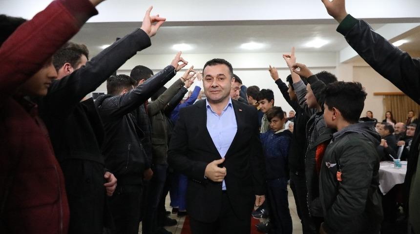 Başkan Y&uuml;cel, vatandaşlarla buluştu