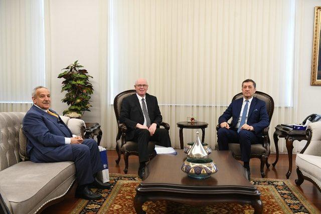 Başkan Kazım Kurt, Milli Eğitim Bakanı Ziya Selçuk’u ziyaret etti