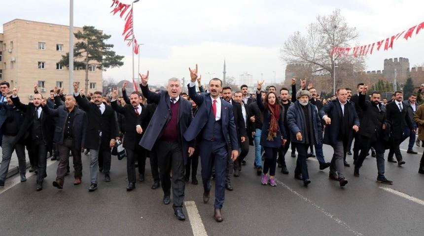 &Uuml;lk&uuml;c&uuml;ler, Sarıkamış şehitleri i&ccedil;in y&uuml;r&uuml;d&uuml;