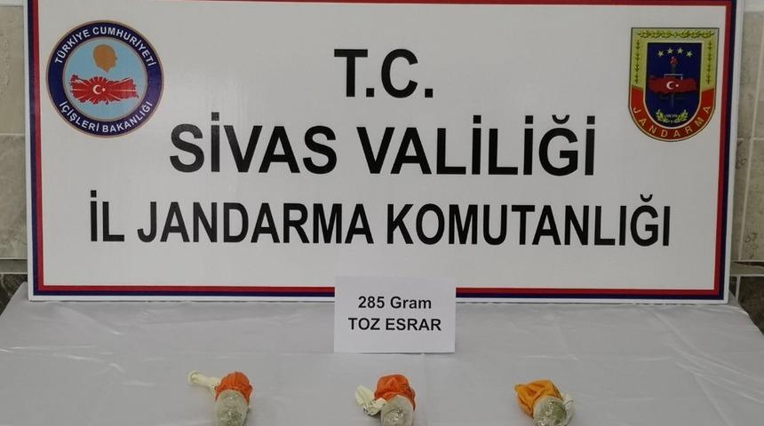 Jandarmadan ka&ccedil;ak&ccedil;ılık operasyonları